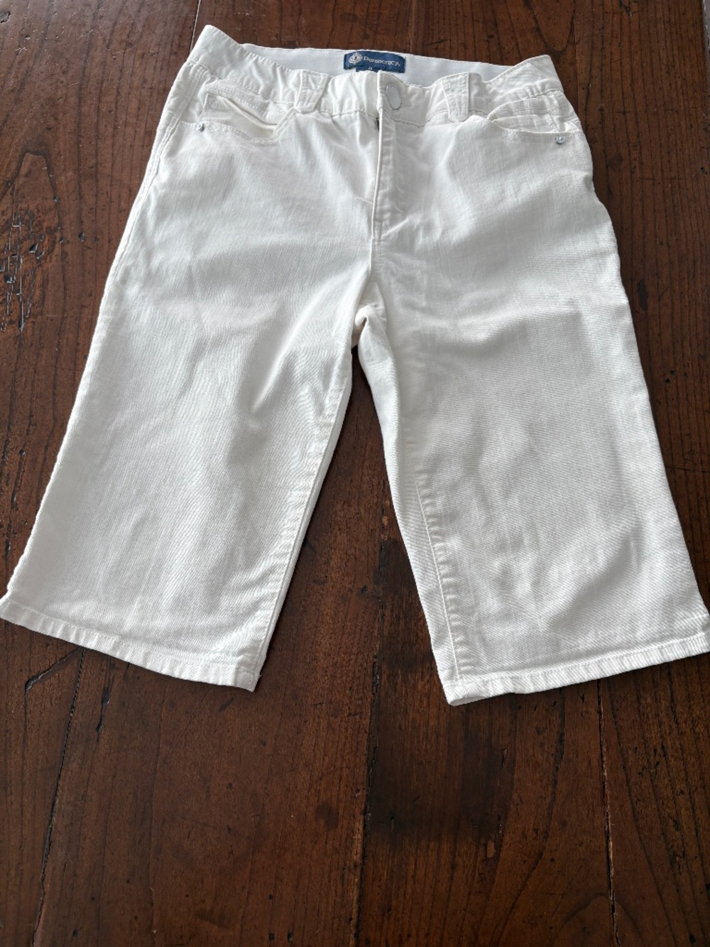 Democracy AbSolution White Denim Boot Cut Crop Bermuda Shorts Size 8